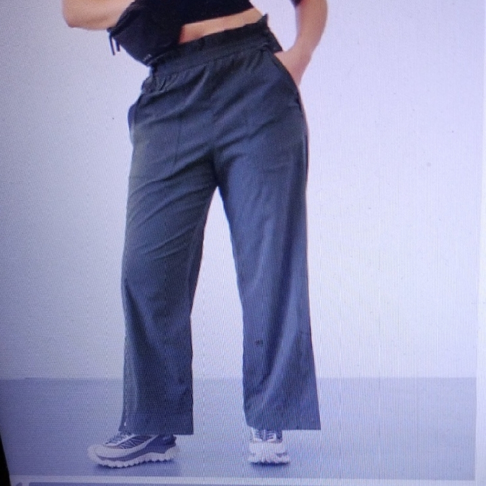Athleta Green Trekkie High Rise Parachute Pants Size 4 Athleseire Pull On